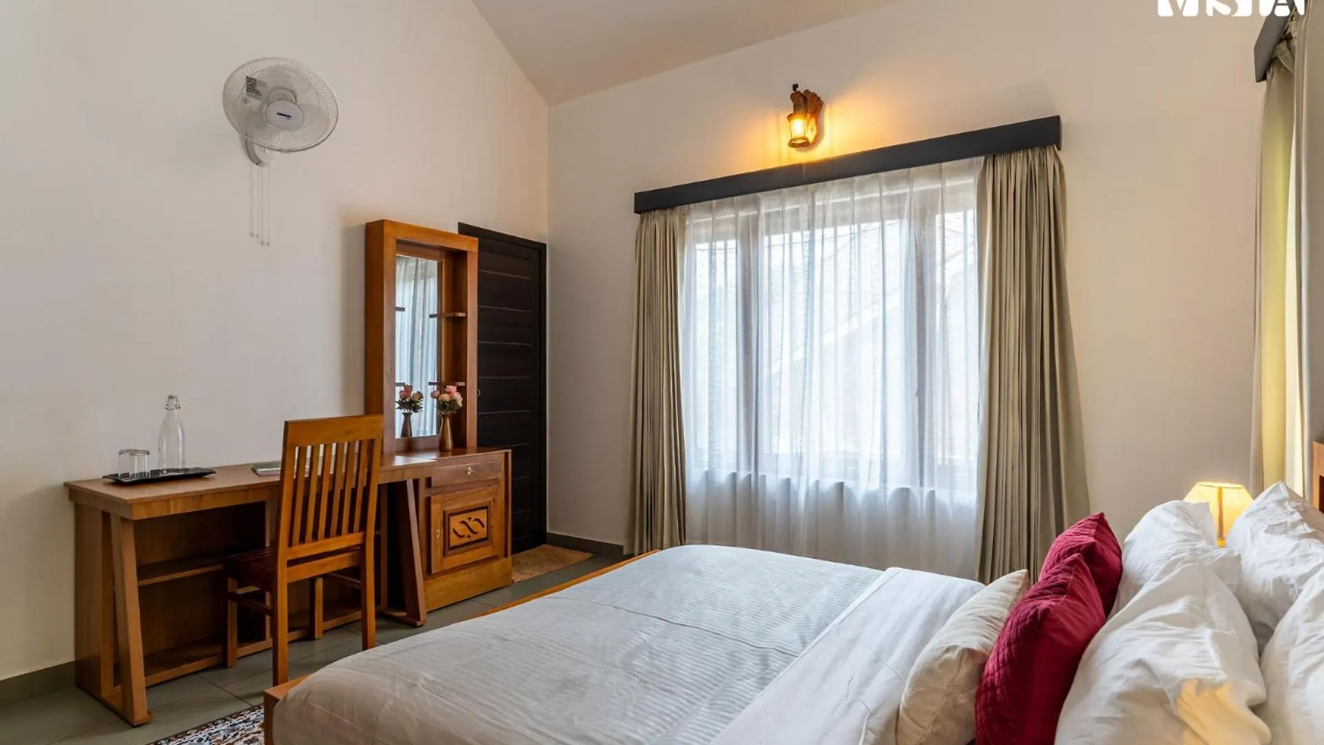 Stayvista At Lagoons Villa With Lawn, Pool, Wifi Kozhikode India