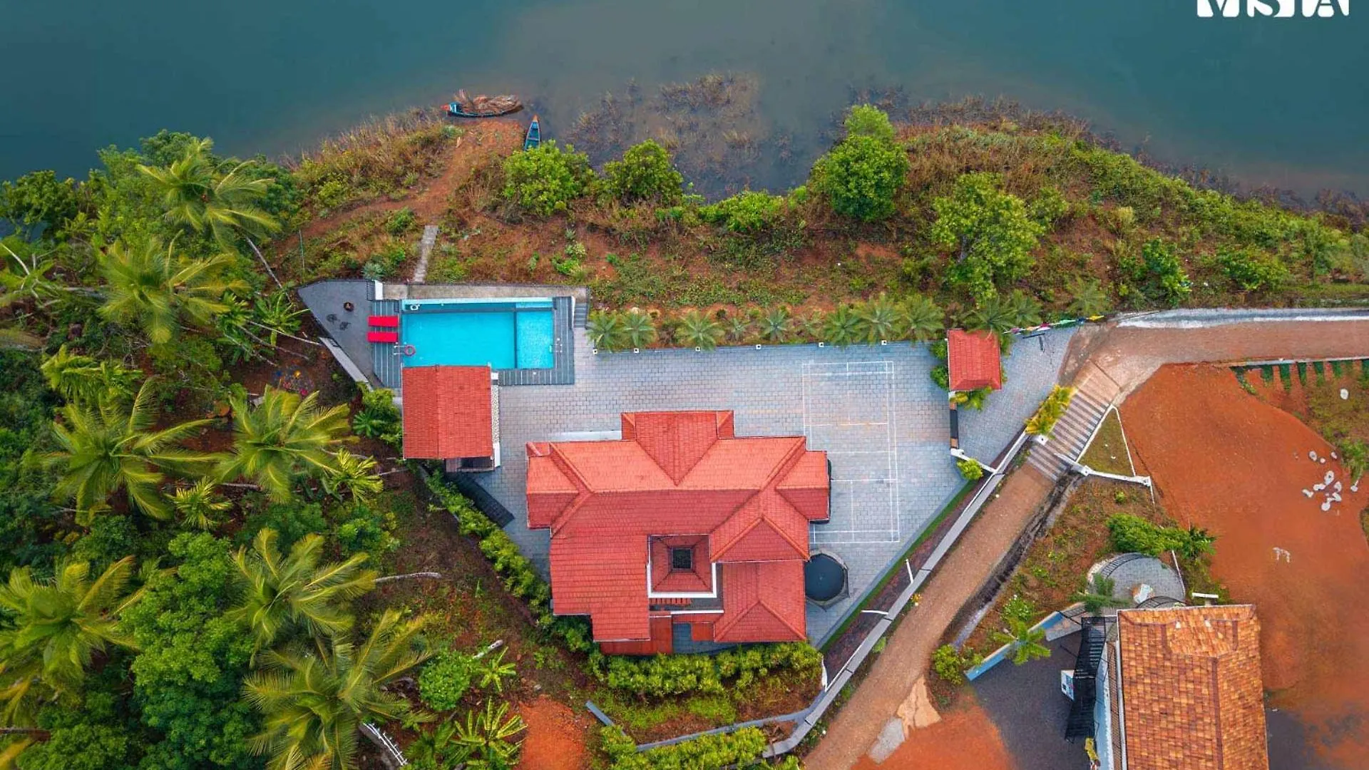 Stayvista At Lagoons Villa With Lawn, Pool, Wifi Kozhikode