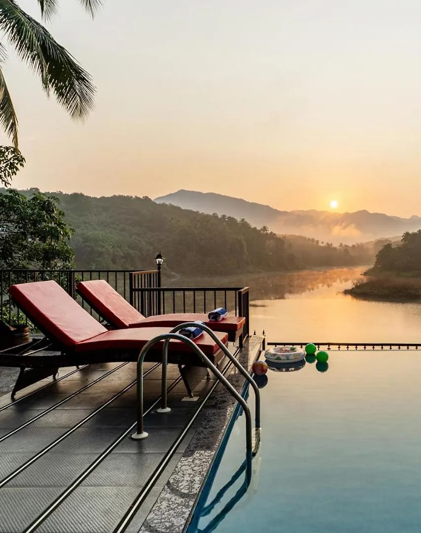 Stayvista At Lagoons Villa With Lawn, Pool, Wifi Kozhikode