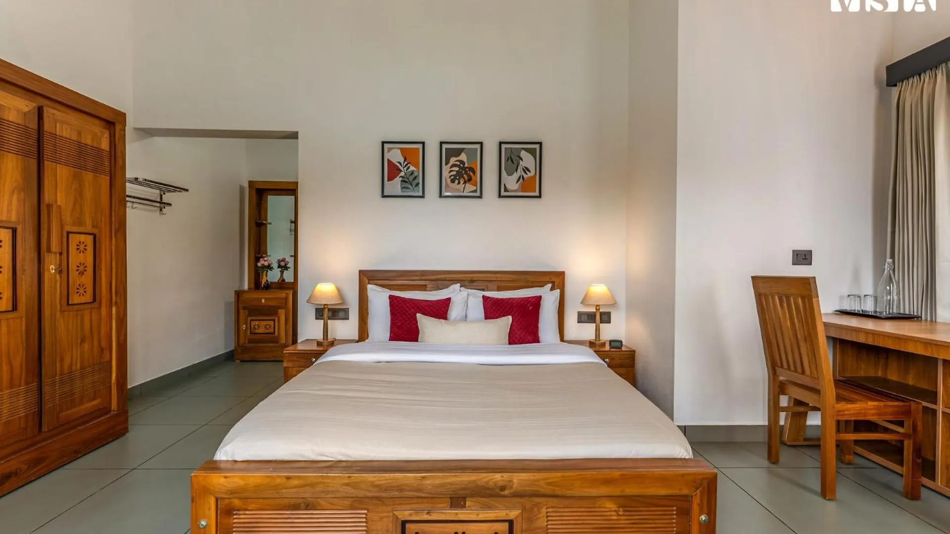 Stayvista At Lagoons Villa With Lawn, Pool, Wifi Kozhikode
